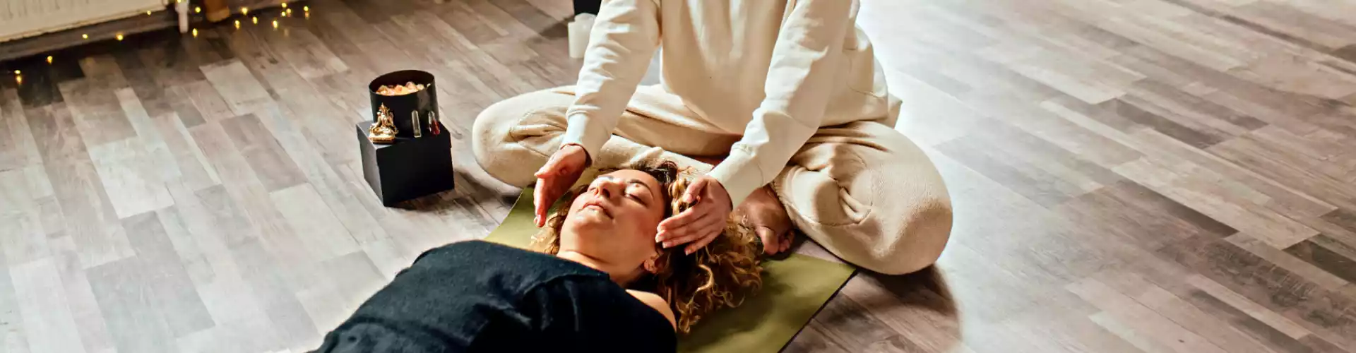 Cura e limpeza remota de Reiki para recarregar sua energia em 2024 - Online Class by Cassaundra Paolini