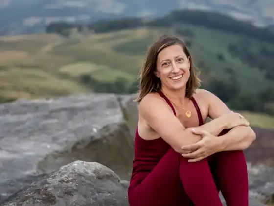 Sarah Evans , 
                            Yoga, Health & Wellness, Spirituality, Health & Wellness, Spirituality, Health & Wellness, Yoga, Spirituality, Spirituality, Health & Wellness 
                            Expert at Spring Into Soul: Um Simpósio Mente-Corpo-Espírito